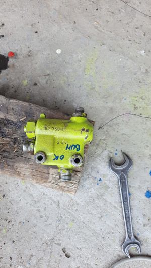 Dezmembrez Presa CLAAS Rollant 46 66 - imagine 4