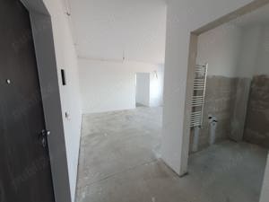 Apartament NOU cu loc de parcare, curte privata, Westfield, Arad - imagine 2