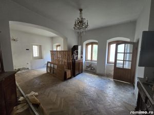 Casa in zona centrala, 486 Mp suprafata totala, Sighisoara - imagine 2