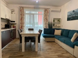 Inchiriez apartament