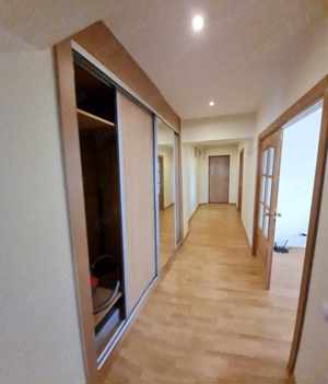 Vand apartament 3 camere spatios - imagine 3