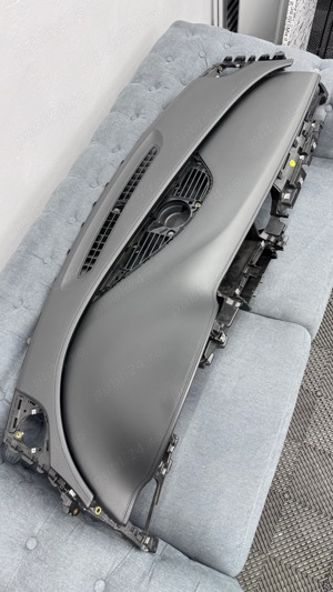 Plasa bord Audi A8/S8 4H, piele Nappa, impecabila, culoare neagră / soul