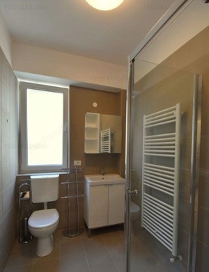 Apartament cu 5 camere zona Complex Medicina - imagine 12