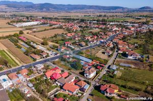 Casa si teren cu front stradal la DN7, loc. Santuhalm, jud. Hunedoara - imagine 18