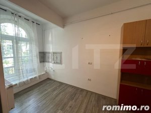 Apartament de 4 camere, 3 bai, etaj intermediar, zona Copou - imagine 7