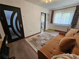 Garsoniera renovata in zona linistita Racadau - imagine 4