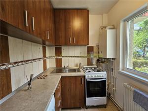 Garsoniera renovata in zona linistita Racadau - imagine 12