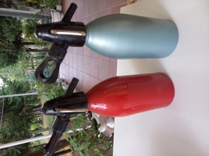 2 BUCĂȚI SIFOANE (CU CAPSULE )NOI UNICATE NEFOLOSITE