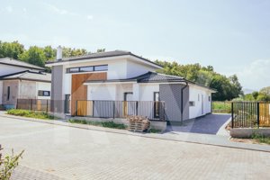 Vila Exclusivista Noua Design Modern si Finisaje de Inalta Calitate Langa Pădure - imagine 4