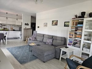 Apartament 3 camere, 2 bai, decomandat, zona Albert - imagine 3