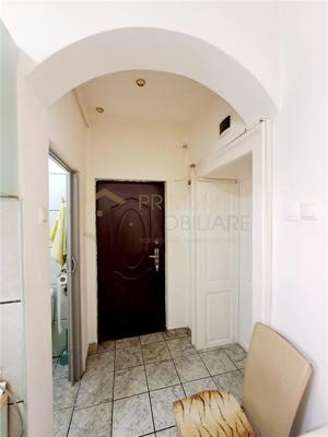 Iosefin - 1 cam - ETAJ 1 - centrala proprie - ZONA SEMICENTRALA - imagine 10