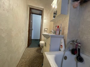 Complet renovat, centrala proprie, zona linistita. - imagine 13