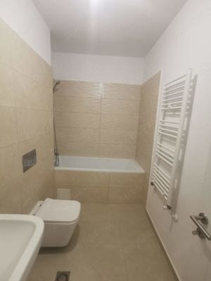 Vand apartament 2 camere - imagine 6