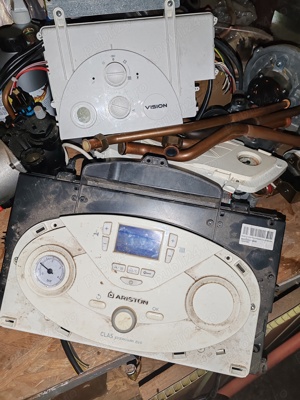 Vând piese pentru centralele din poze - imagine 3