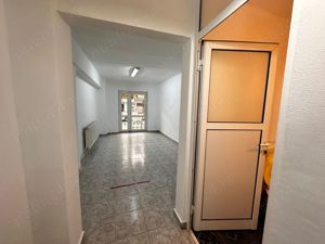 Spatiu Comercial 33 mp. de inchiriat cu centrala, termopane si contoare separate Alba Iulia - imagine 6