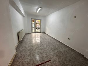 Spatiu Comercial 33 mp. de inchiriat cu centrala, termopane si contoare separate Alba Iulia - imagine 4