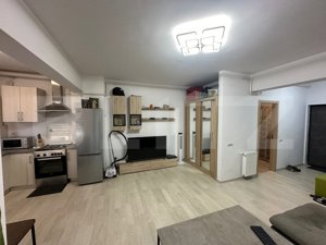 Apartament cu 1 camera, balcon - 40mp - etaj 4/5 cu lift, zona Petrom - imagine 2