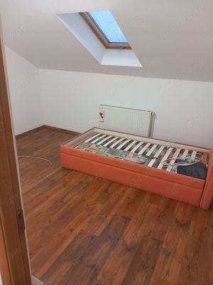 Vând apartament cu 2 camere la mansardă în cartierul Lazaret  - imagine 7