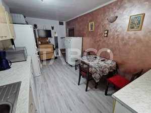 Apartament decomandat cu 3 camere 2 bai in zona Turnisor din Sibiu - imagine 4