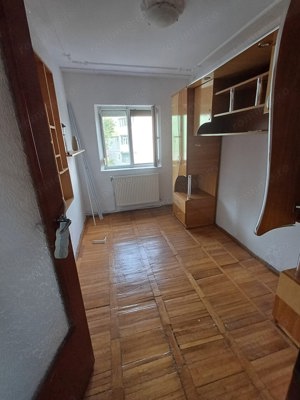 De vanzare 3 camere, etajul 3 , spatios 39900 euro - imagine 3