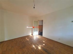 De vanzare apartament cu 3 camere - imagine 3