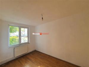 De vanzare apartament cu 3 camere - imagine 6