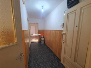 De vanzare apartament cu 3 camere - imagine 9