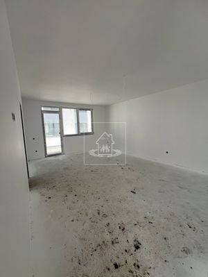 Apartamet la casa insiruita la cheie cu curte si loc de parcare - imagine 3