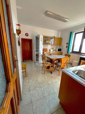 Apartament la casa/147mp/intrare si curte individuala/acc. auto/garaj - imagine 13