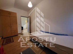 Apartament cu 4 camere, centrala proprie, zona Bucovina - imagine 9