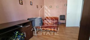 Apartament cu 3 camere, 2 bai, 2 balcoane, centrala proprie,langa Vox - imagine 2