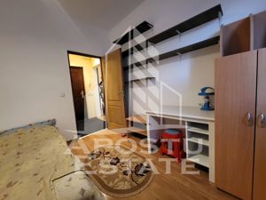 Apartament cu 4 camere, centrala proprie, zona Bucovina - imagine 13