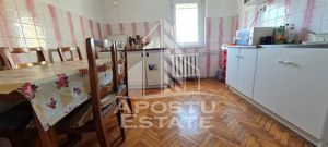 Apartament cu 3 camere, 2 bai, 2 balcoane, centrala proprie,langa Vox - imagine 3