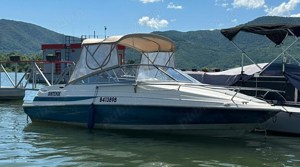 Ambarcatiune Maxum 2100 SC cu peridoc inmatriculat