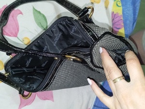 Geanta eleganta Charlotte Reid London gri cu insertii aurii, moderna  - imagine 7