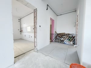 Apartament 2 camere, 53mp utili, curte 32mp, pozitie excelenta in Giroc - imagine 8