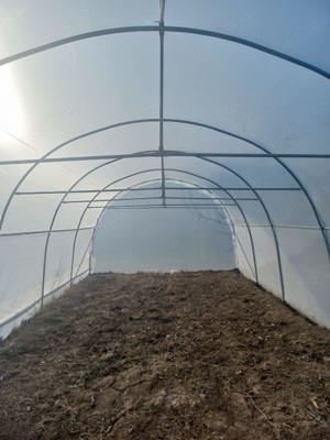 Distribuim solar legume rezistente teava zincata folie 180 microni garantie 3 ani laterale aerisire 