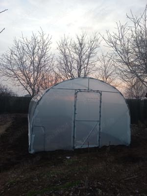 Distribuim solarii legume profesionale teava galvanizata folie 180 microni garantie 3 ani laterale a