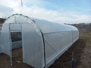 Vindem solar legume rezistente structura galvanizata folie 180 microni garantie 3 ani kit complet mo