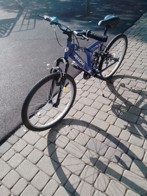 Vând bicicleta MTB 24'' furca suspensie, 18 viteze - imagine 2