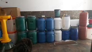  BUTOI PLASTIC 60-80 LITRI -Tocator Fructe Speidel Mere Pere Gutui+Butoi Suc - imagine 4