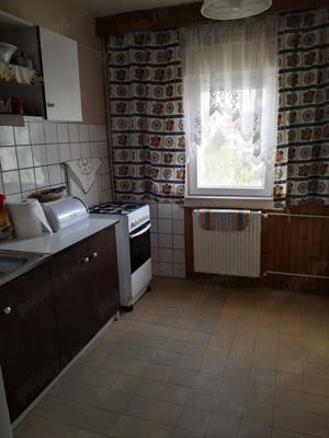 Vand apartament cu 3 camere zona Dambovita direct de la proprietar - imagine 3