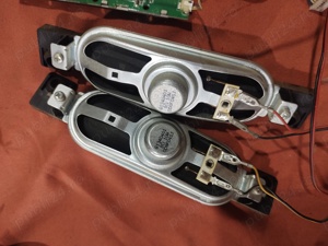 set 2 difuzoare bn96-04773b 8ohm 10w 61340401 de pe tv Samsung le32a436t1d - imagine 6