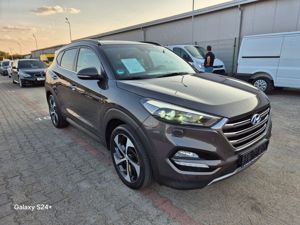 = HYUNDAI TUCSON 4x4 Aut, 2.0 cdti Piele Navi Xenon Led 2015 E6 = 16.990 e. =   - imagine 2