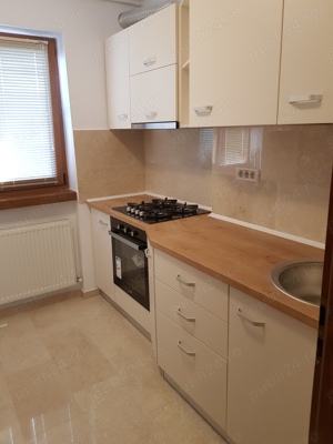 Proprietar inchiriez 3 camere ultracentral + loc parcare gratuit