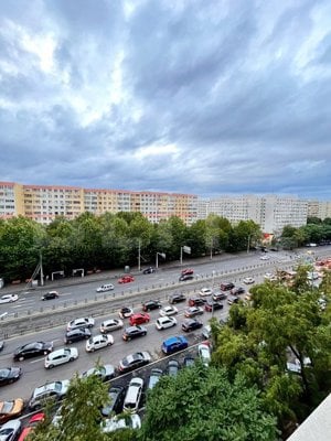 Apartament 3 camere, 65 mp, balcon 11 mp, lângă metrou Obor – Colentina