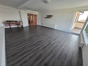  Apartament Spațios cu Curte de Închiriat în Ghiroda - Ideal pentru Familie sau Birouri  - imagine 4