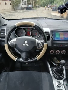 Mitsubishi outlander  - imagine 3