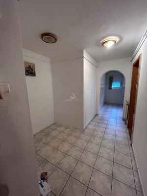 Apartament 3 camere, zona Plopilor, Sighisoara. - imagine 5