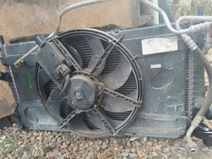 cutie viteze manuală, Ford focus Ghia 1.6benzinar,85kw - imagine 2